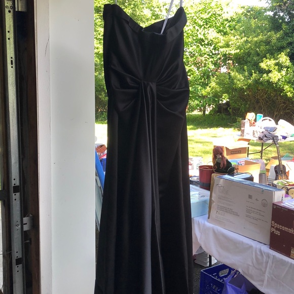 Bridal Dress - Picture 2 of 2